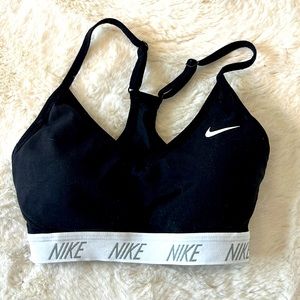 Nike padded Womens sports bra. Size small. Lightly worn like new.